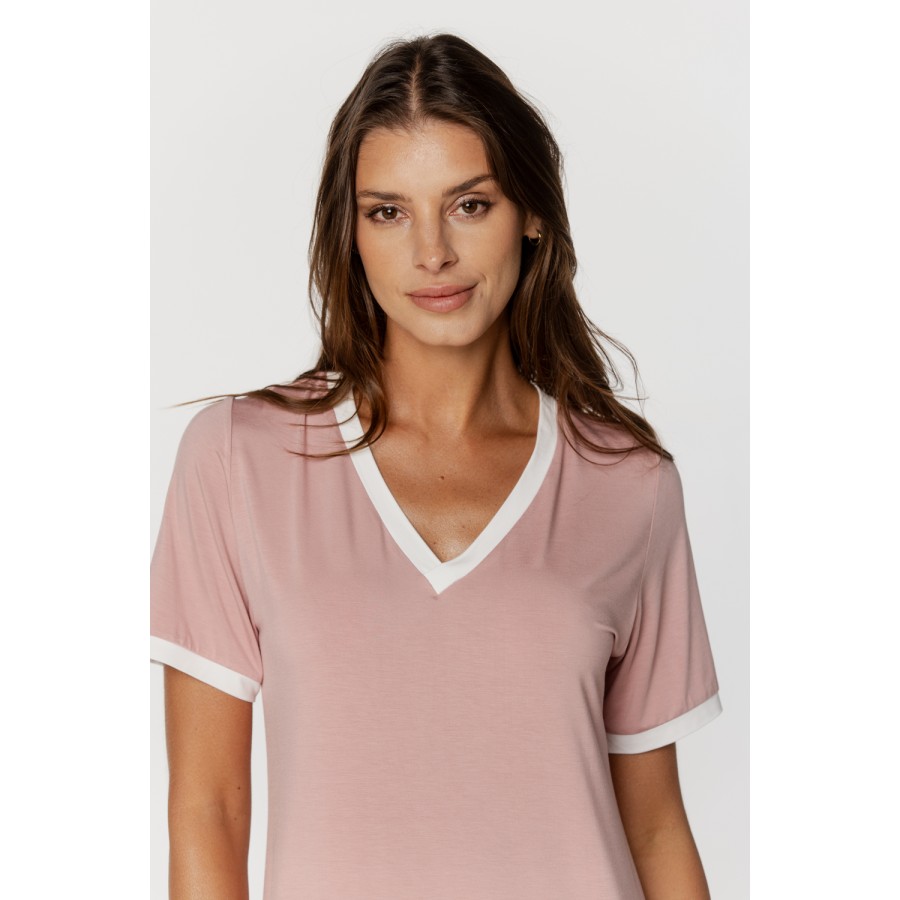 Ravissante chemise de nuit en micromodal,manches courtes et col en V souligné d'un liseret Accueil - www.coemi-lingerie.com