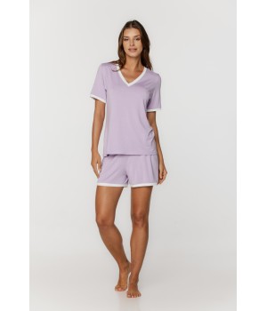 Joli ensemble de nuit en micromodal, tee-shirt manches courtes et short soulignés d'un liseret