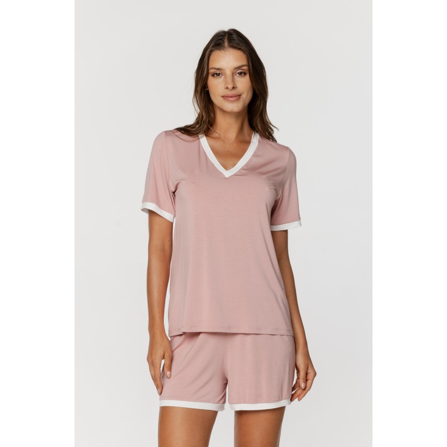 Joli ensemble de nuit en micromodal, tee-shirt manches courtes et short soulignés d'un liseret