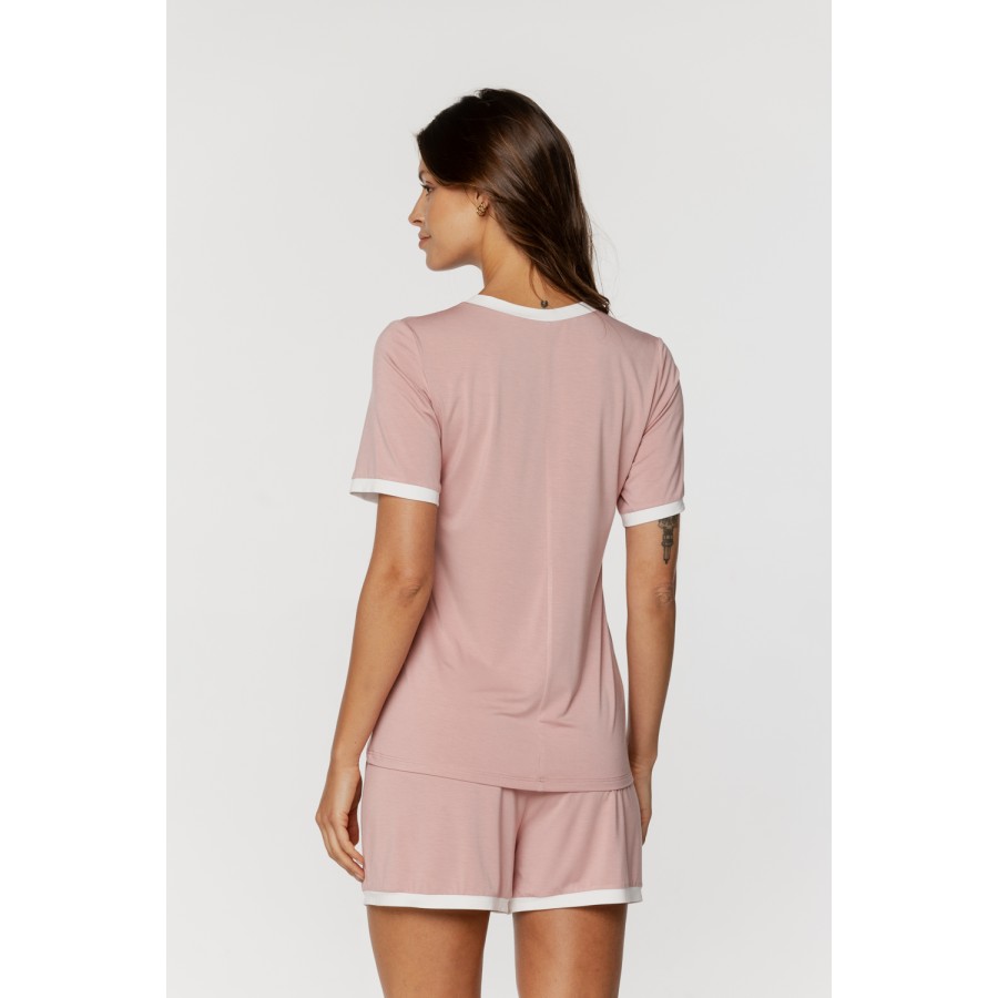 Joli ensemble de nuit en micromodal, tee-shirt manches courtes et short soulignés d'un liseret