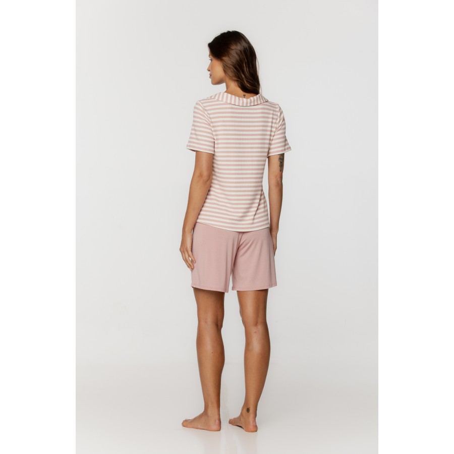 Sublime ensemble de pyjama avec haut col en V et short