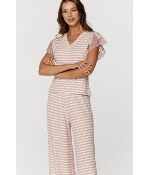 Ravissant ensemble de pyjama col en V et broderie sur manches courtes