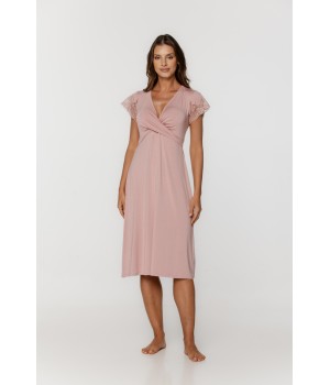 Chemise de nuit à manches courtes et dentelle