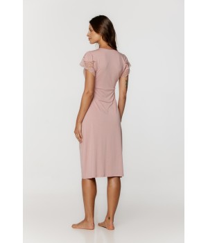 Sumptuous short-sleeved nightgown with lace