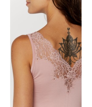 Fabulous nightie with wide straps and embroidery