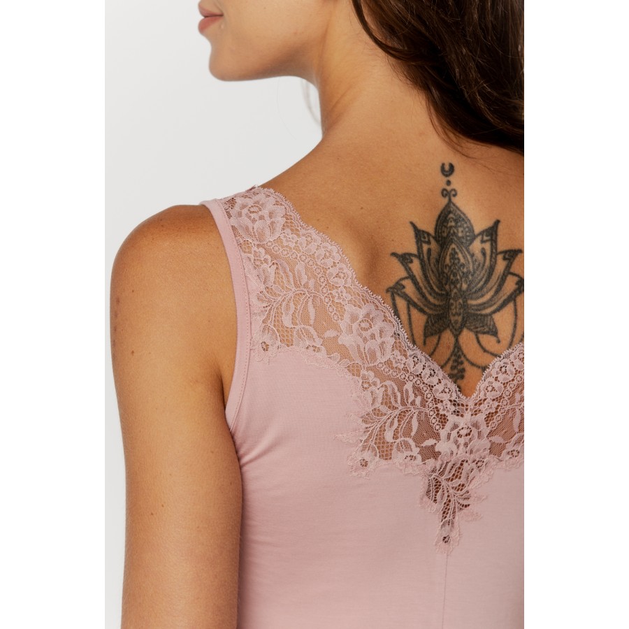 Fabulous nightie with wide straps and embroidery