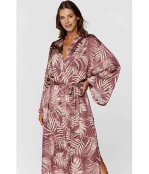 Beautiful long bathrobe with long sleeves and pockets