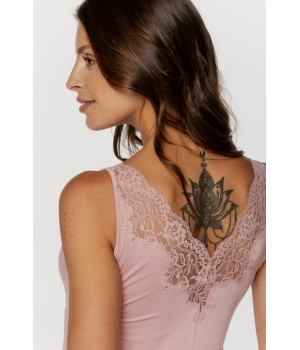 Lovely pajama set with patterned pants and embroidery