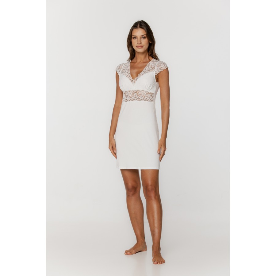 Magnifique nuisette avec dentelle et ouverture dans le dos Nuisettes - www.coemi-lingerie.com 