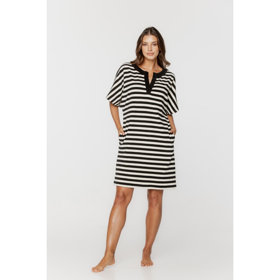 Lovely striped nightgown with short sleeves and shawl collar 1 - www.coemi-lingerie.com 