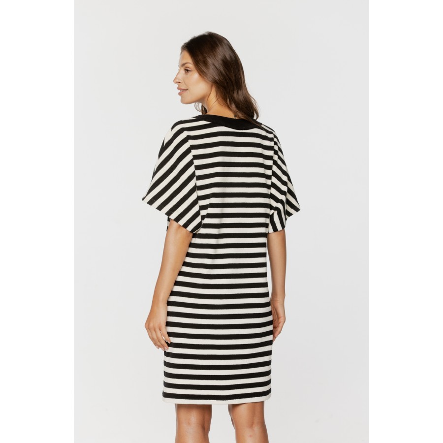 Lovely striped nightgown with short sleeves and shawl collar 2 - www.coemi-lingerie.com 