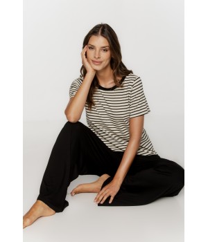 Ravisssant ensemble pyjama avec tee-shirt et pantalon Pyjamas - www.coemi-lingerie.com 