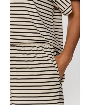 Conjunto de pijama a rayas en color negro y blanco