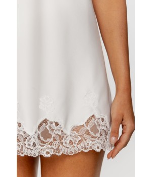 Exquisites Satinnachthemd mit zarten Trägern und Spitzenverzierungen an Oberteil und Saum 7 - www.coemi-lingerie.com 