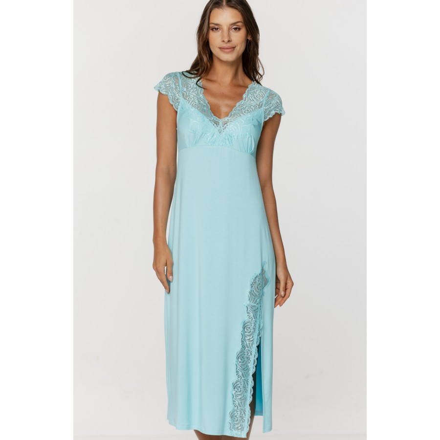 Magnifique chemise de nuit en micromodal,belle longueur fendue sur la cuisse et manches courtes en dentelle Chemises de nuit - w