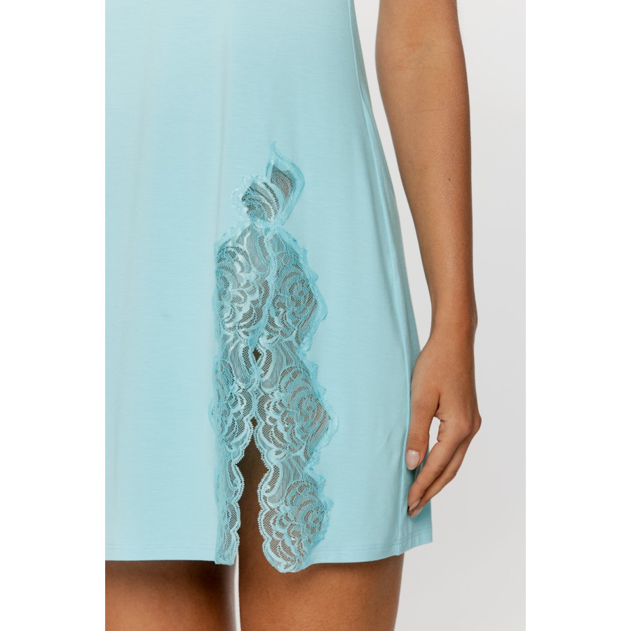 Nuisette en micromodal manches courtes en dentelle, découpe sur la cuisse et dans le dos Nuisettes - www.coemi-lingerie.com 