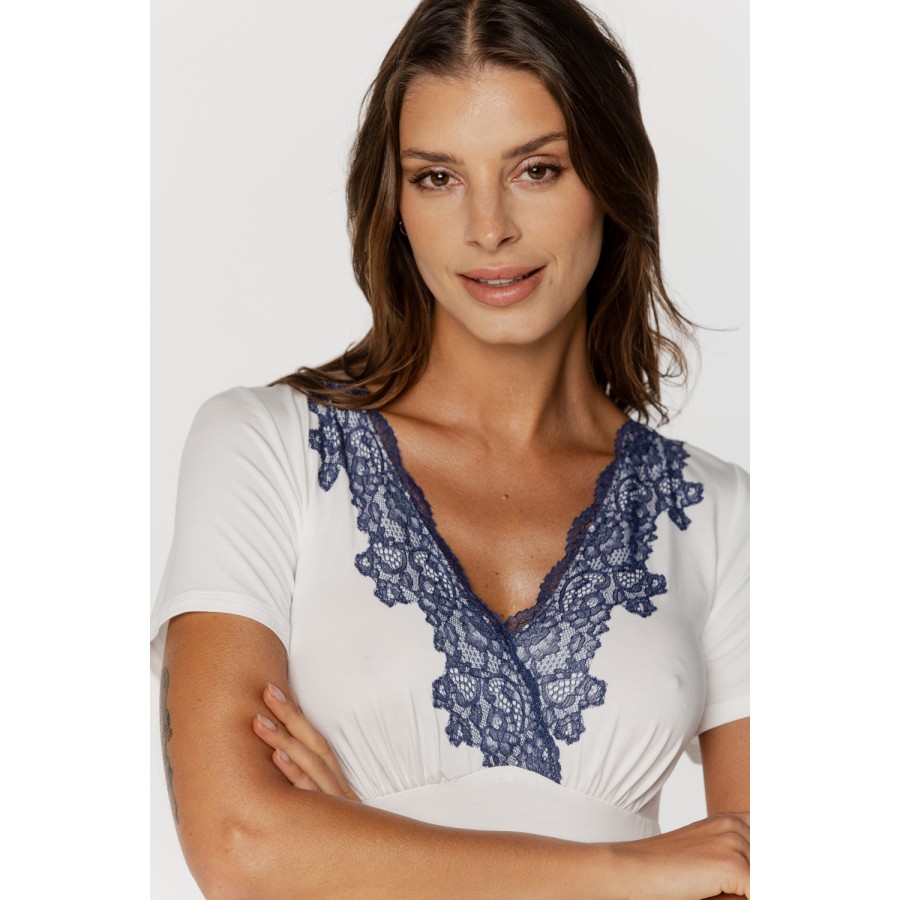 Chemise de nuit en micromodal manches courtes et poitrine ornée de dentelle Chemises de nuit - www.coemi-lingerie.com 
