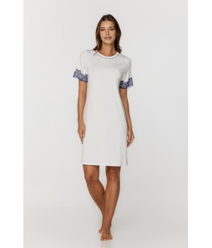 Chemise de nuit tunique en micromodal manches courtes ourlées de dentelle Chemises de nuit - www.coemi-lingerie.com 