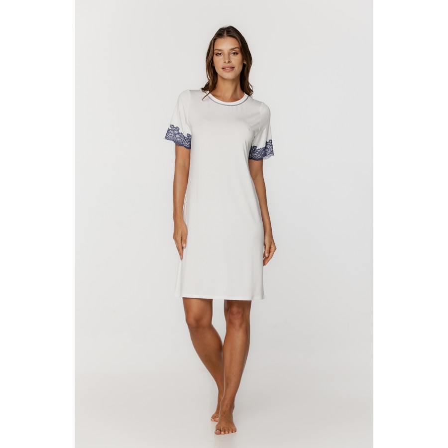 Chemise de nuit tunique en micromodal manches courtes ourlées de dentelle Chemises de nuit - www.coemi-lingerie.com 