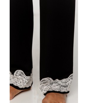Ensemble pyjama en micromodal haut chemisette ourlée de dentalle et pantalon droit Pyjamas - www.coemi-lingerie.com 