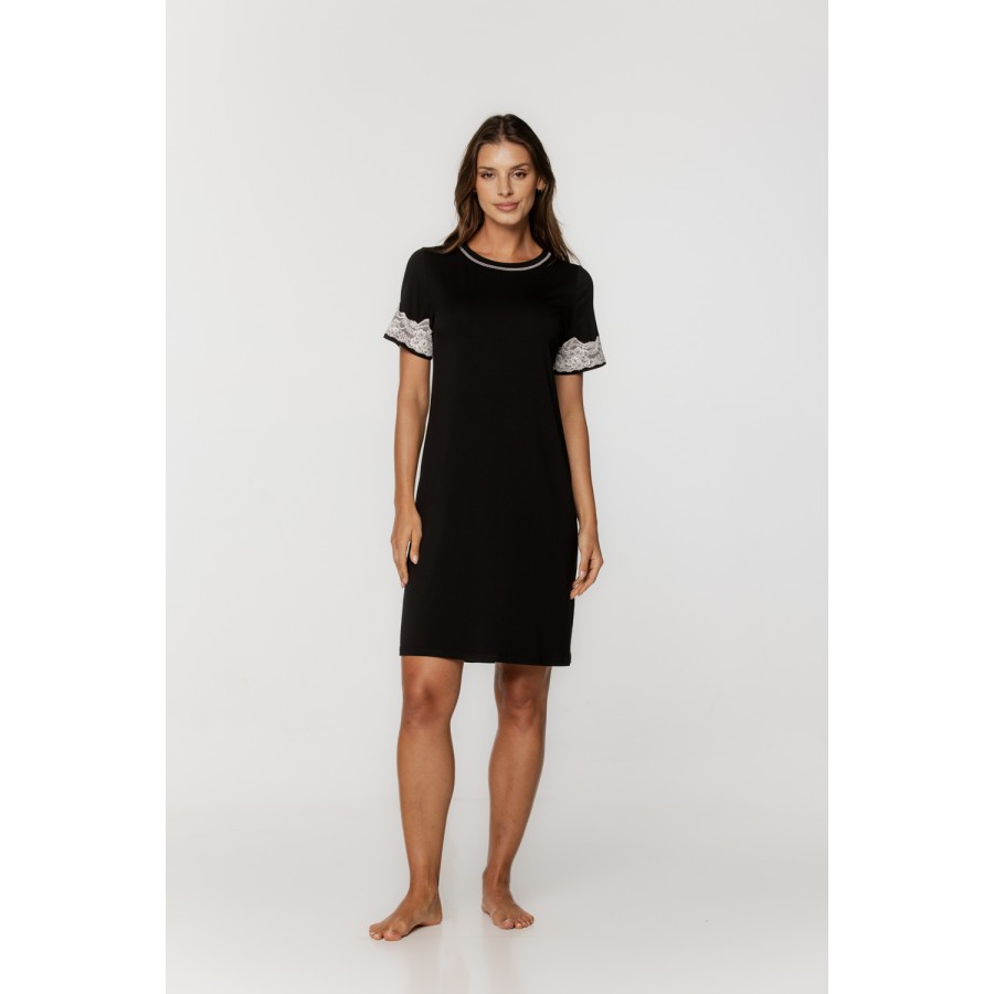 Chemise de nuit tunique en micromodal manches courtes ornées de dentelle et col rond Chemises de nuit - www.coemi-lingerie.com 