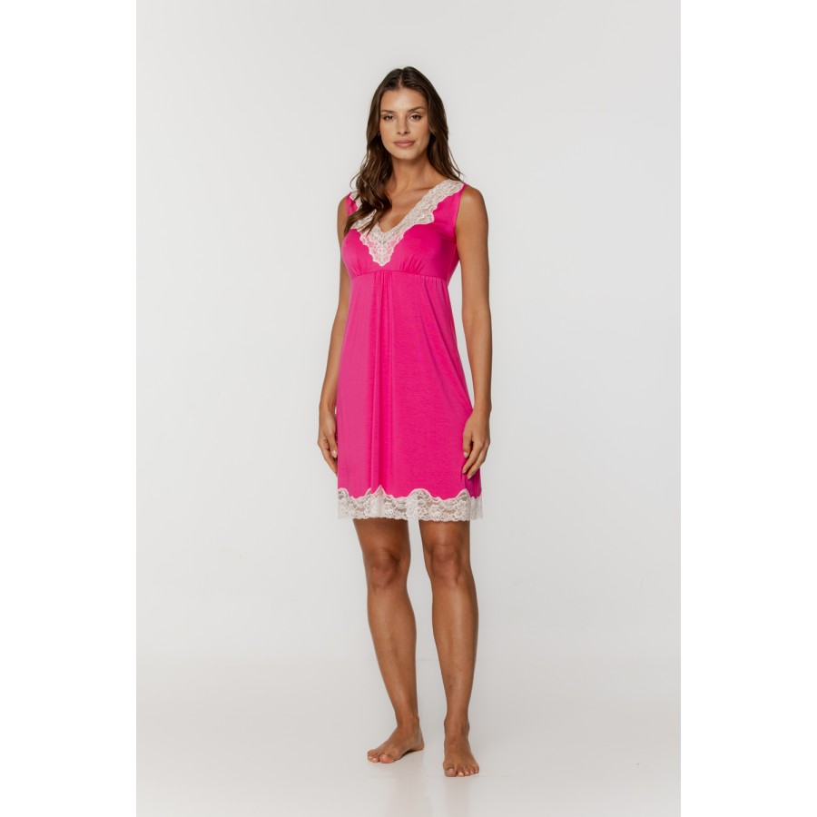 Elegante nuisette en micromodal decolleté en V orné de dentelle et fronce sous la poitrine Nuisettes - www.coemi-lingerie.com 