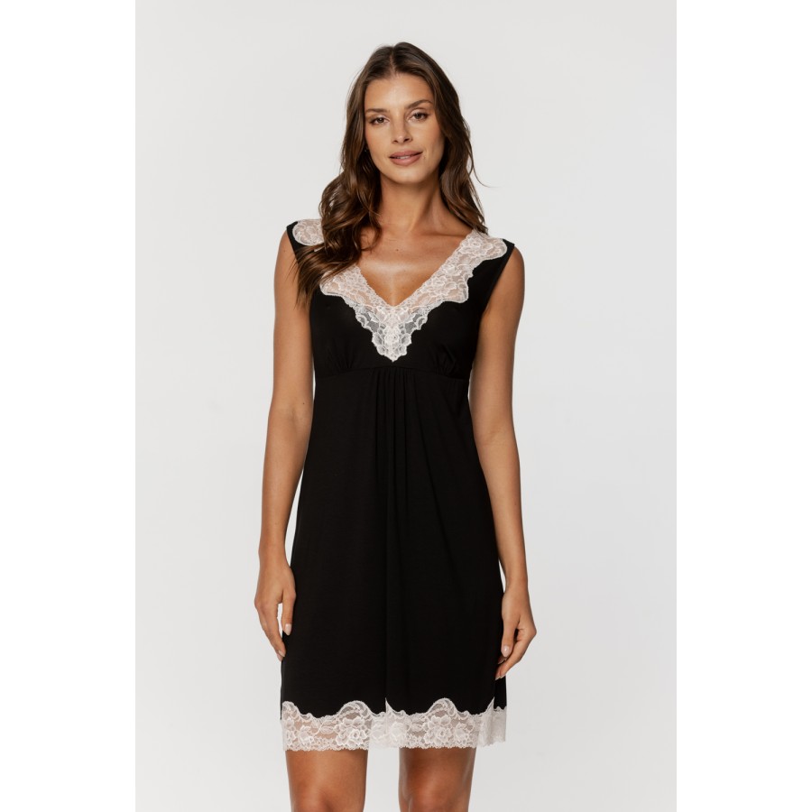 Elegant micromodal nightgown with a V-neckline adorned with lace and gathers under the bust 5 - www.coemi-lingerie.com 