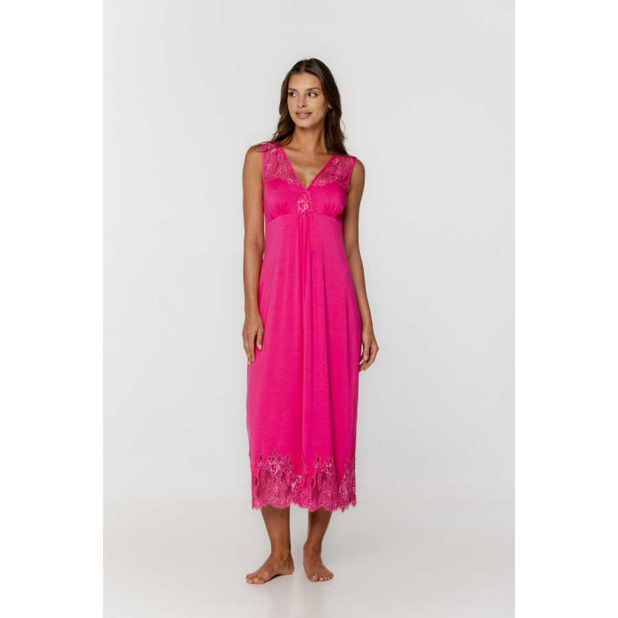 Long micromodal nightdress with short sleeves and lace detailing on the neckline, back and hem. 1 - www.coemi-lingerie.com 