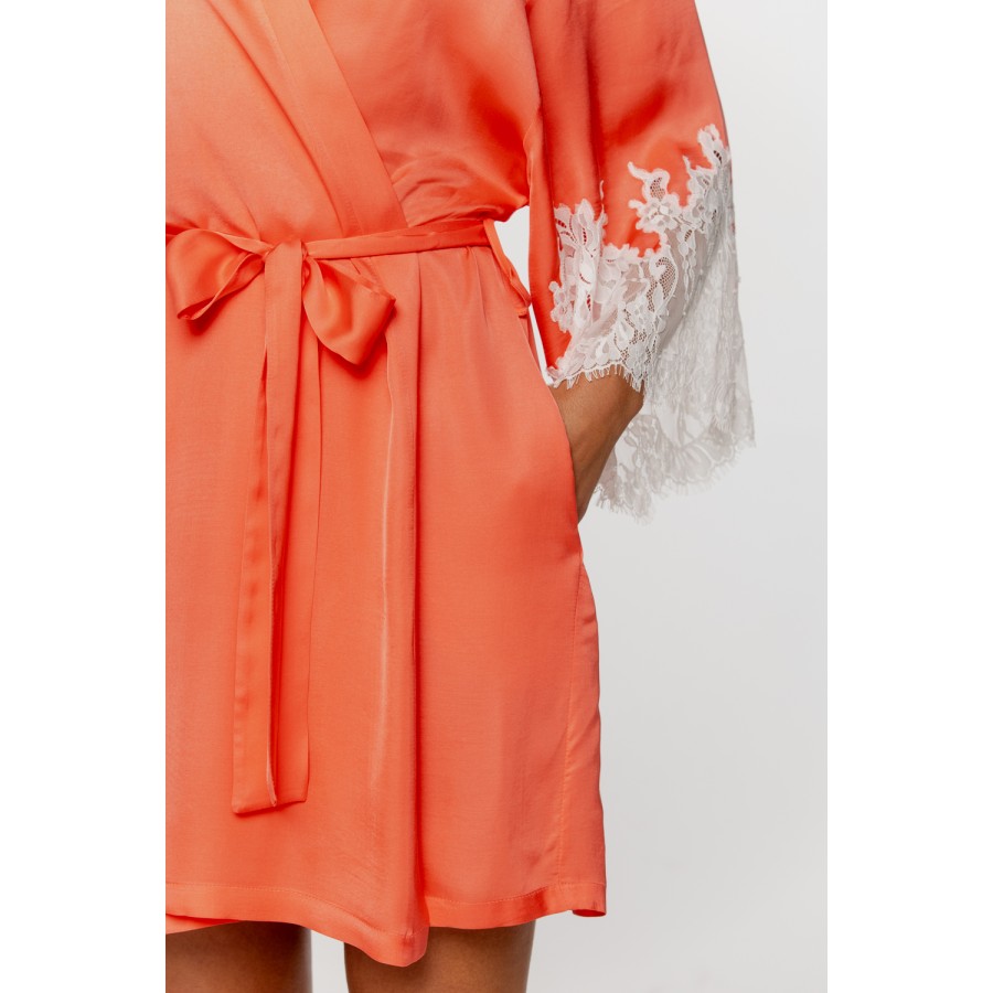 Déshabillé en viscose soyeux manches longues et dentelle sur les avant-bras Déshabillés - www.coemi-lingerie.com 