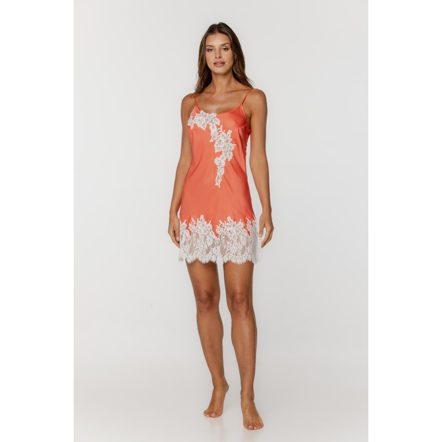 Seidiges Viskos-Nachthemd mit dünnen Trägern und Spitze am Oberteil, am Saum und am Rücken 1 - www.coemi-lingerie.com 