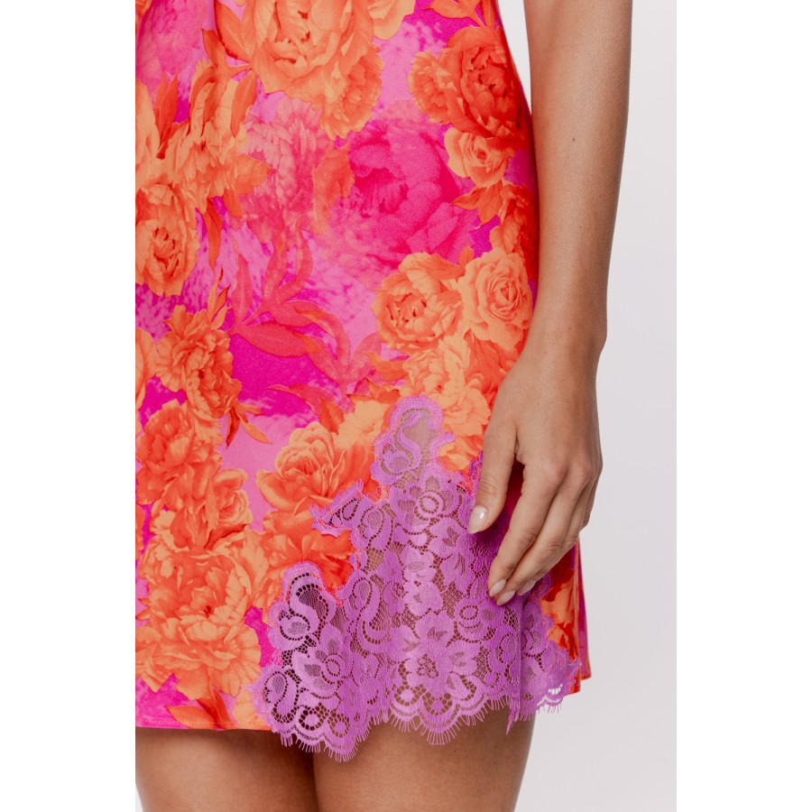 Silky viscose nightdress with thin straps, lacing at the back and lace 3 - www.coemi-lingerie.com 