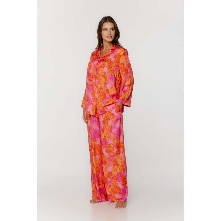 Pyjama-Set aus bedruckter Viskose mit Hemdbluse und weiter, fließender Hose 1 - www.coemi-lingerie.com 