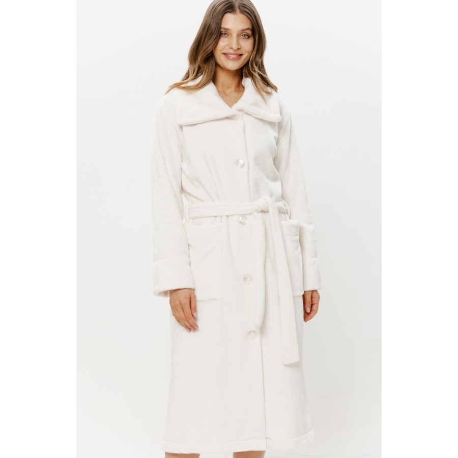 Maxi peignoir velours large col sur mannequin 175 cm taille S