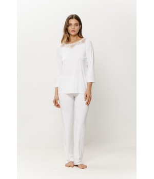 Conjunto pijama micromodal blanco manga tres cuartos encaje cuello barco vista frontal