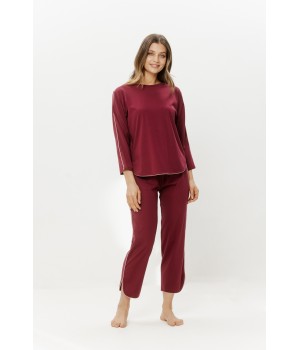Conjunto pijama rayón nailon Rojo camiseta manga tres cuartos y pantalón tobillero vista frontal.