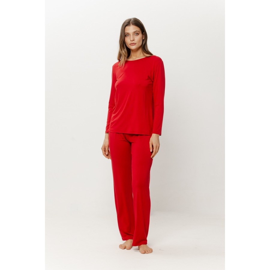 Pyjama-Set Micromodal rot, Vorderansicht mit langärmeligem Oberteil und Hose mit geradem Bein