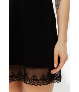 Camisón micromodal negro, perfil lateral con caída del tul