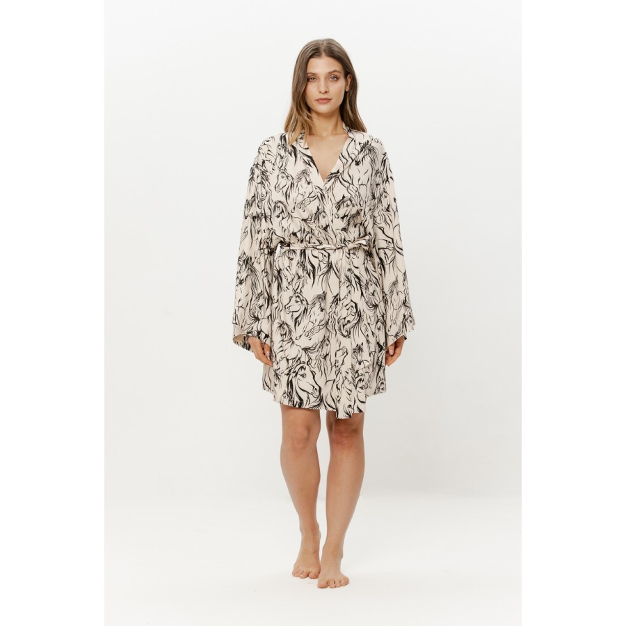 Short horse-print viscose robe, long loose sleeves, front view