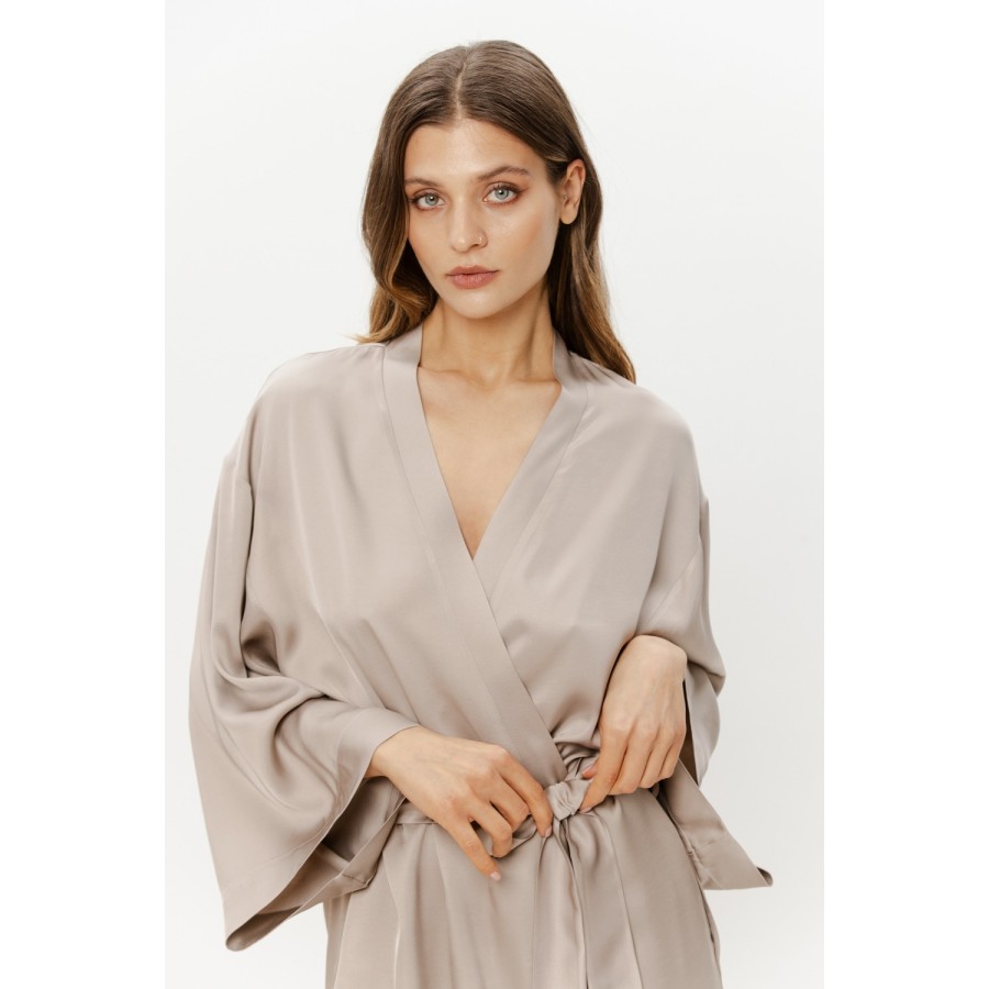 Espalda bata corta viscosa rayón corte amplio beige