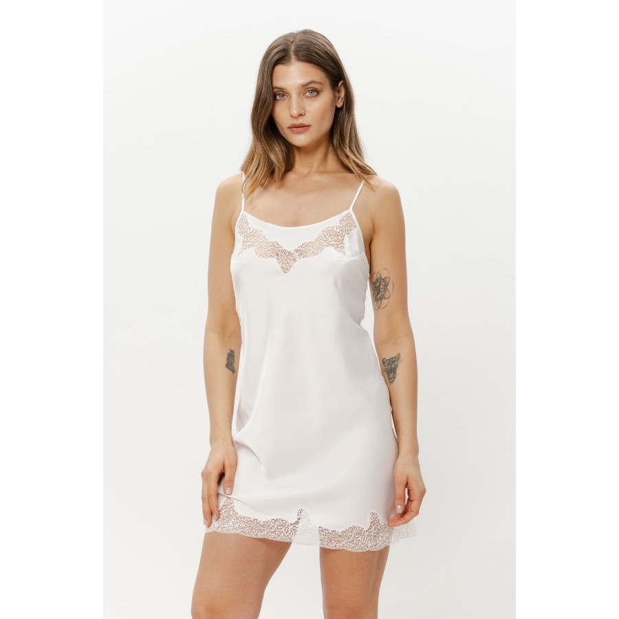 Nuisette satin blanc, fines bretelles, incrustation dentelle buste